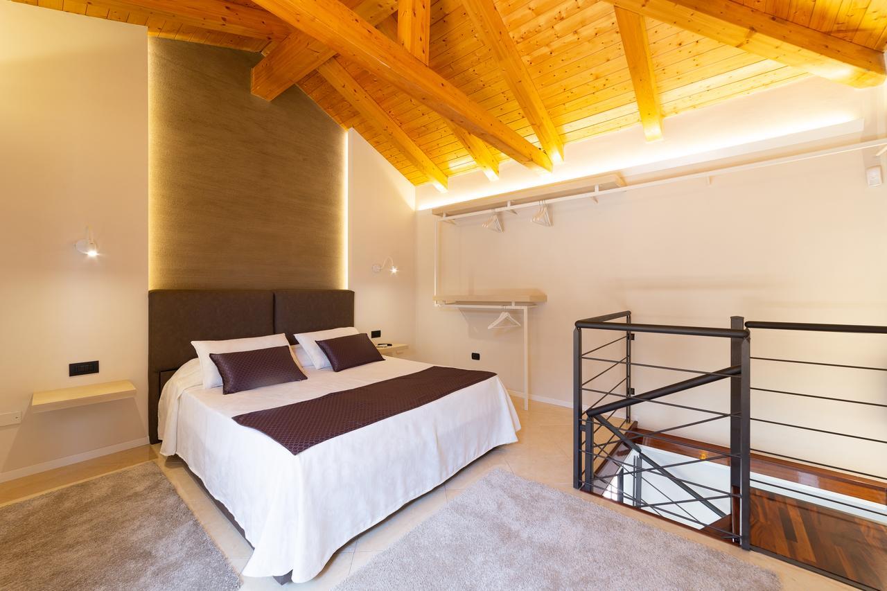 Suite Cavour - Suntripsicily Riposto Bagian luar foto