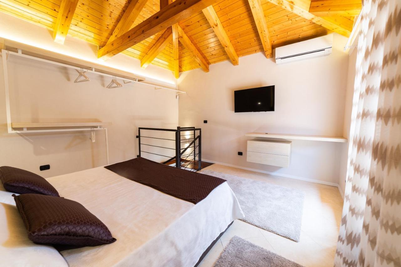 Suite Cavour - Suntripsicily Riposto Bagian luar foto