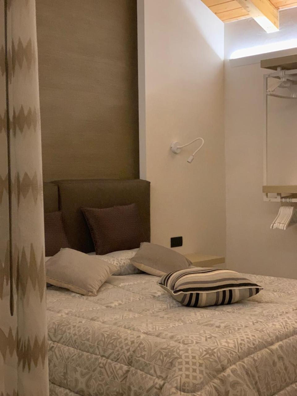 Suite Cavour - Suntripsicily Riposto Bagian luar foto